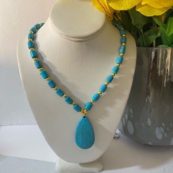 Chunky Statement Necklace - Picture 7 of 8